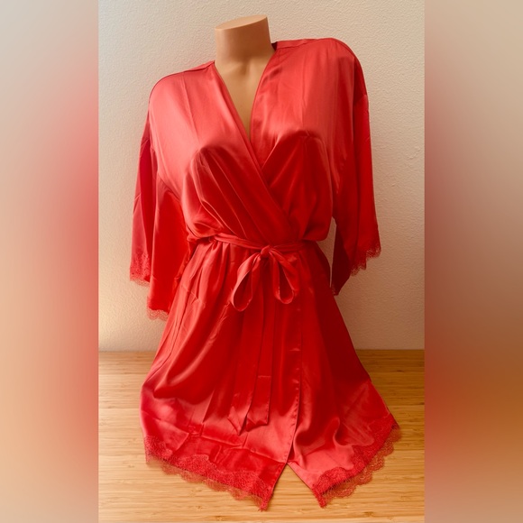 Robe Satin Victoria’s Secret Sleepwear Coral M/L - Picture 5 of 6